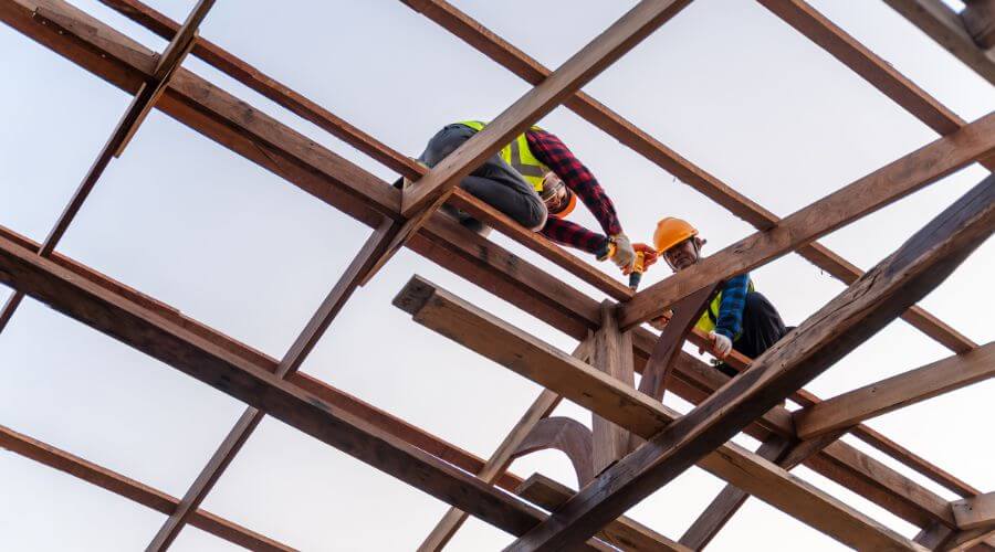 Professional gutter cleaning services in Evergreen, NC